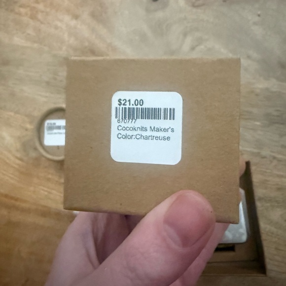 Cocoknits Knitting Row Counter & Makers Keep Magnetic Slap Bracelet (yellow) - Picture 2 of 5